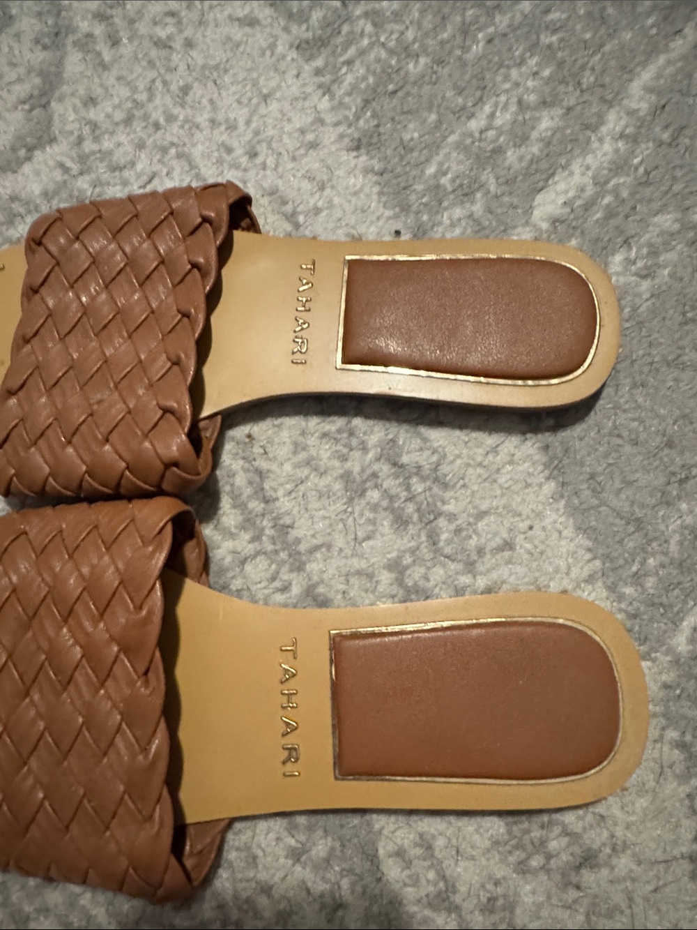Tahari slip on brown weave sandals - Picture 2 of 6
